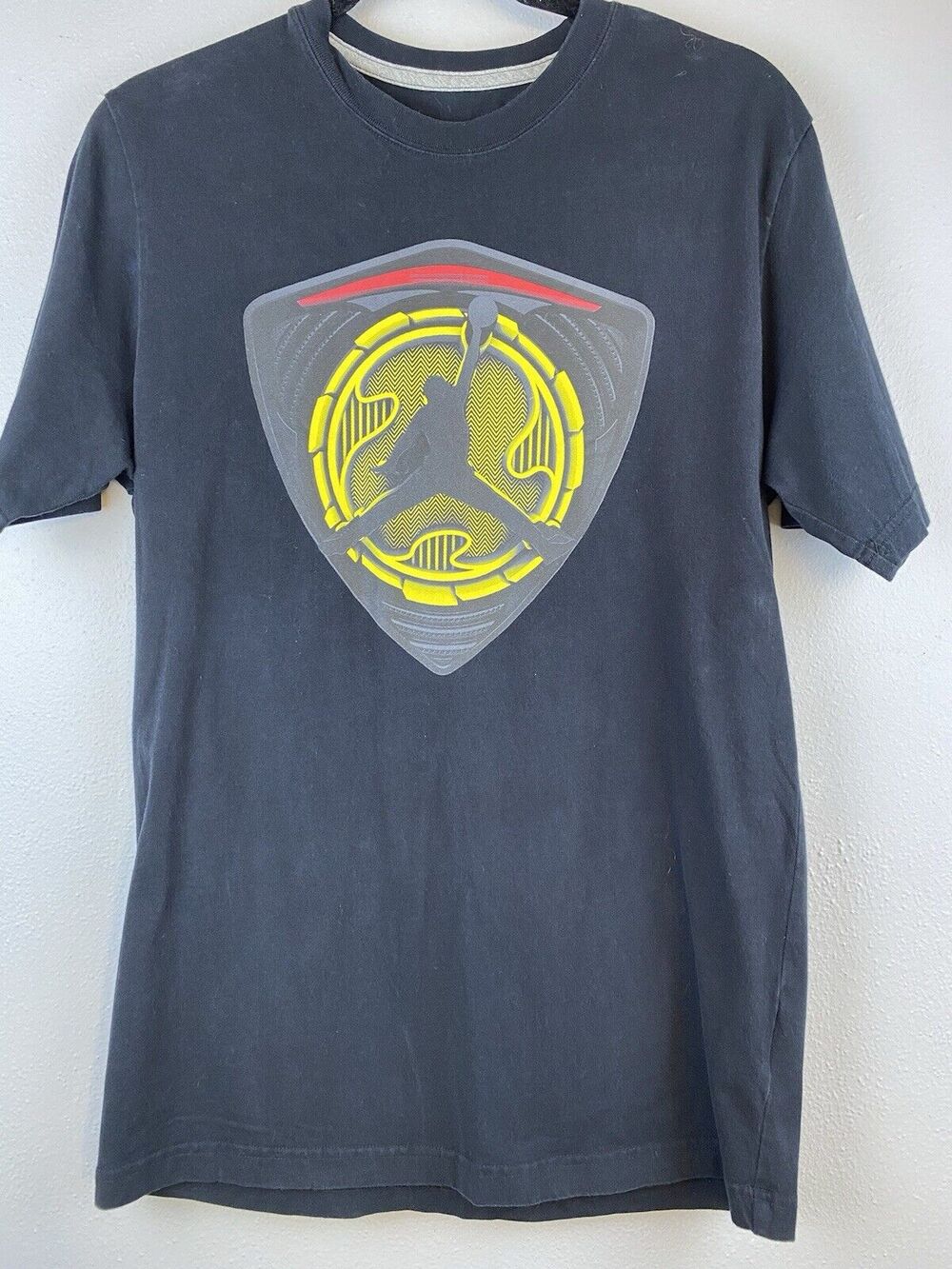 Air Jordan Shielded Jump Sz M Large Logo Hit Front Small Logo Back Black TShirt